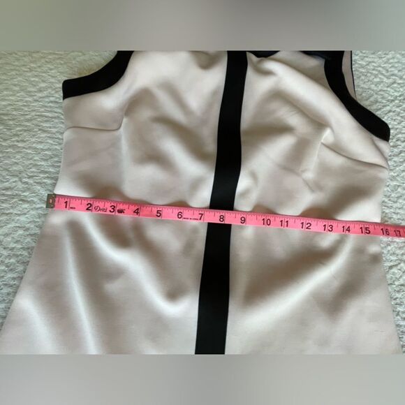 Betsy Johnson pale pink shift dress with black accent bows size 8 - Picture 10 of 12